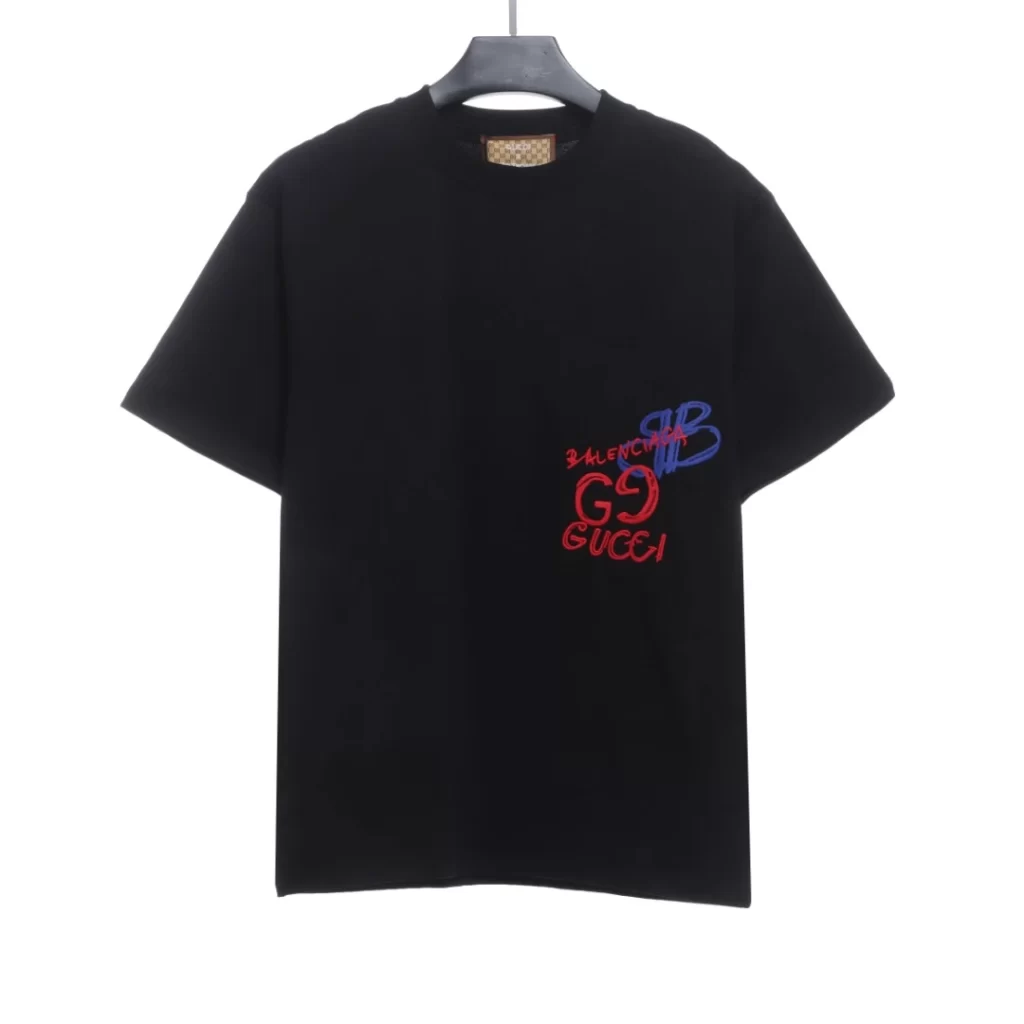 Red and blue embroidery T-shirts