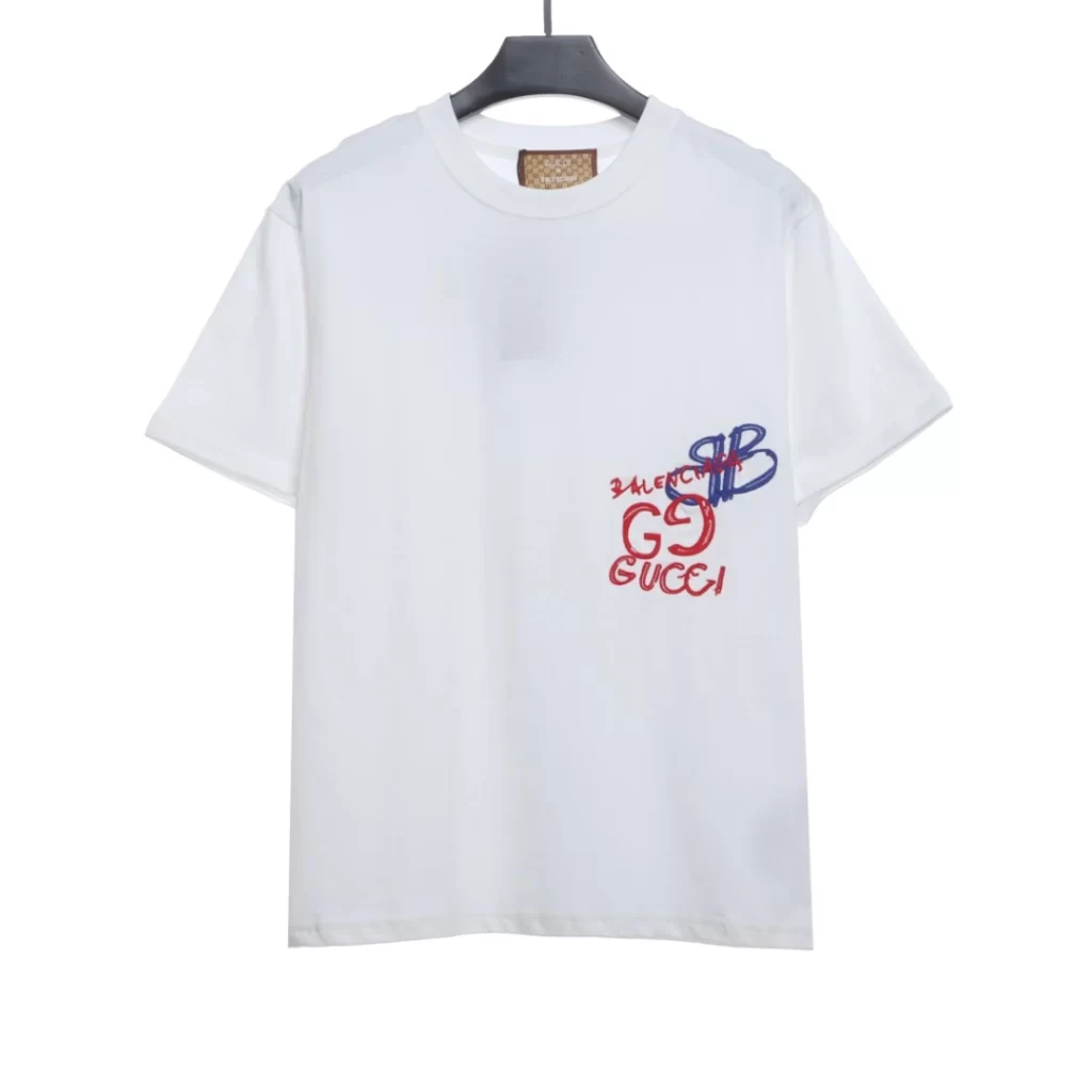 Red and blue embroidery T-shirts