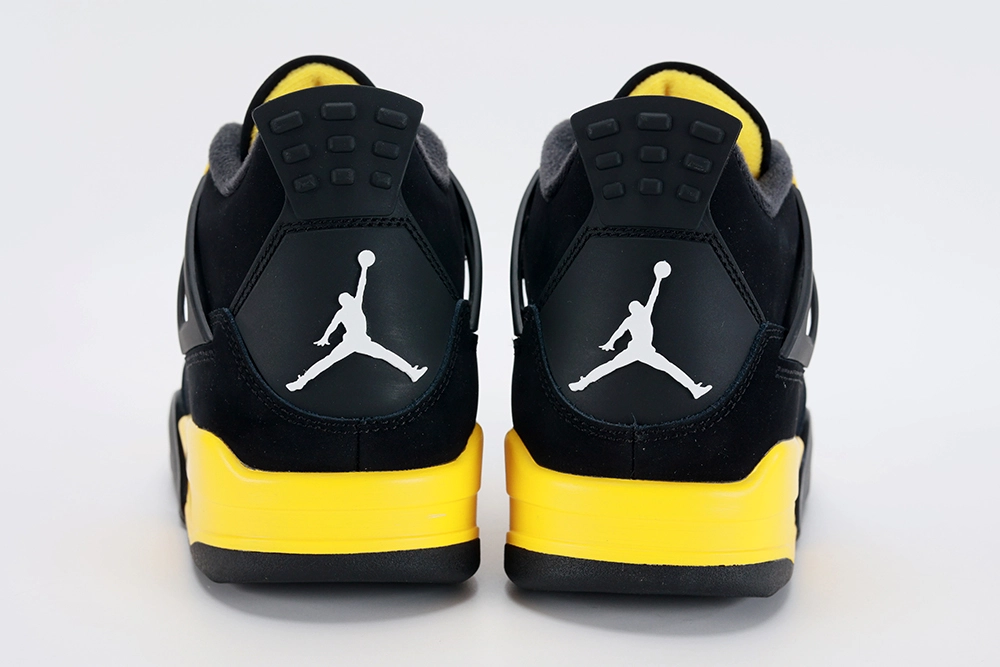 Air Jordan 4 Retro 'Thunder' replica