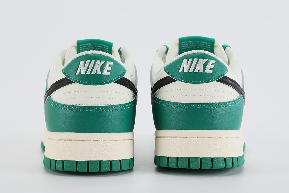 Dunk Low SE Lottery Pack - Malachite Replica