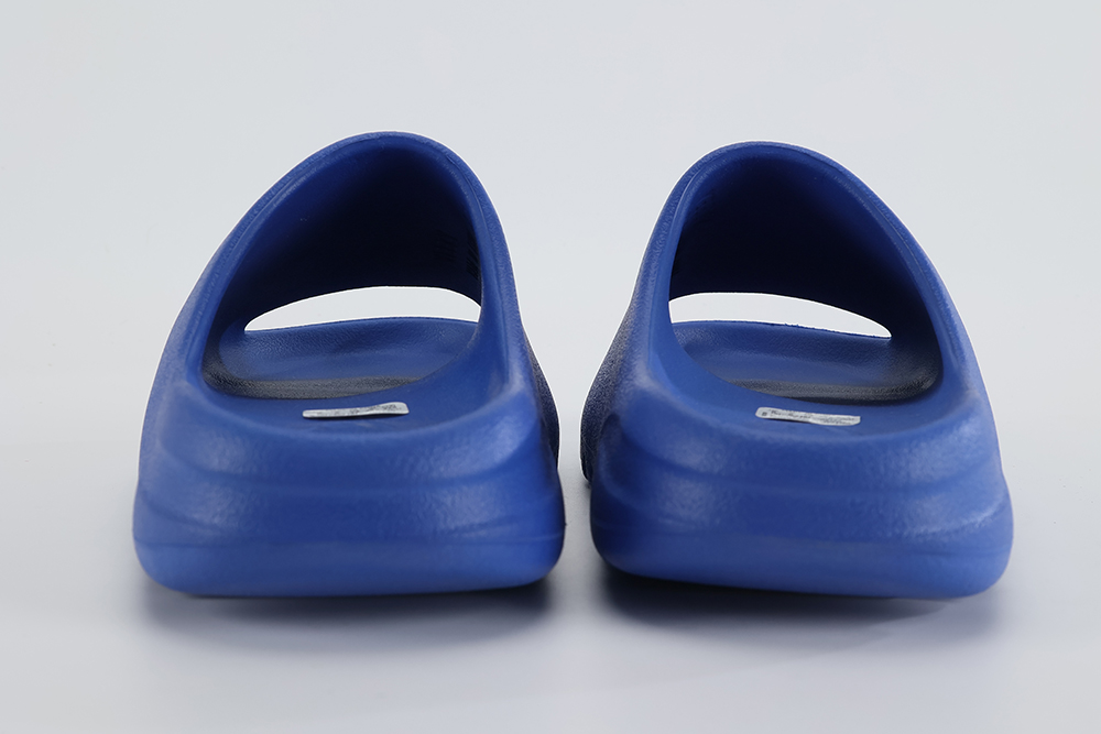 Yeezy Slides 'Azure' Replica