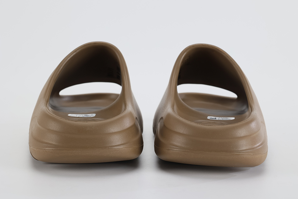 Yeezy Slides 'Core' Replica