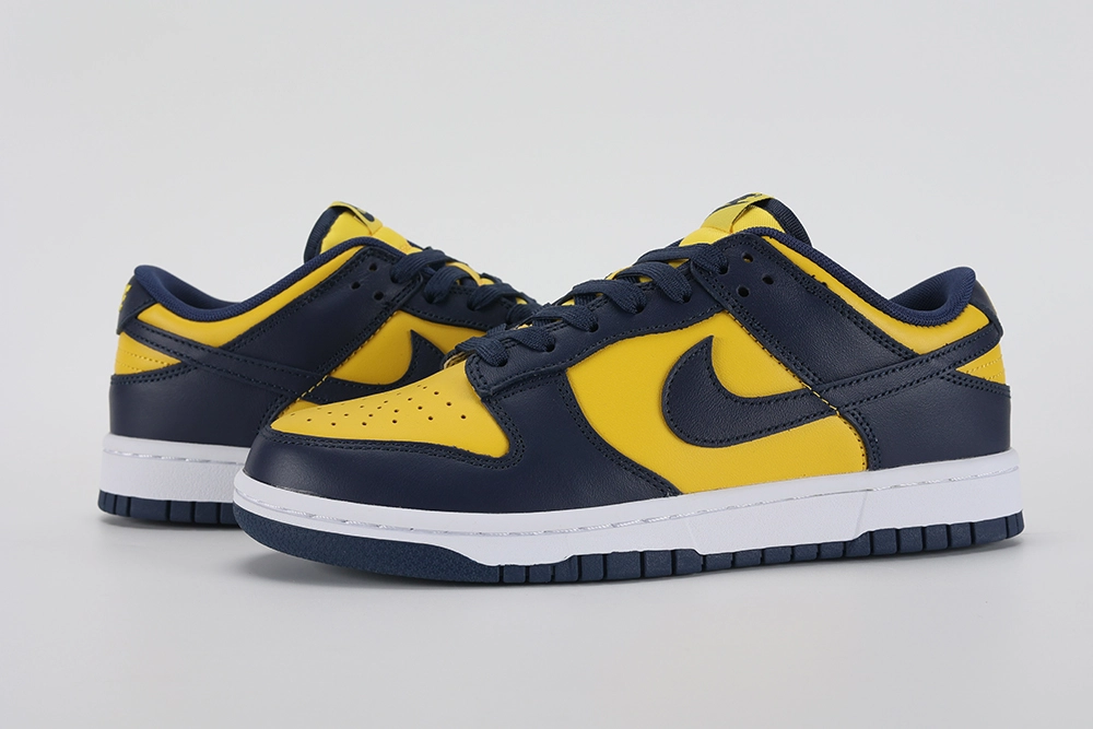 dunk-low-'michigan'-replica