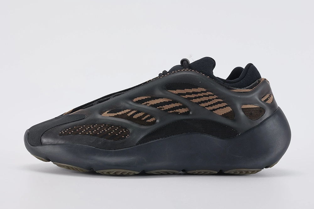 yeezy-700-v3-clay-brown-replica