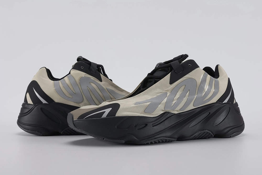 yeezy-boost-700-mnvn-'bone'-replica